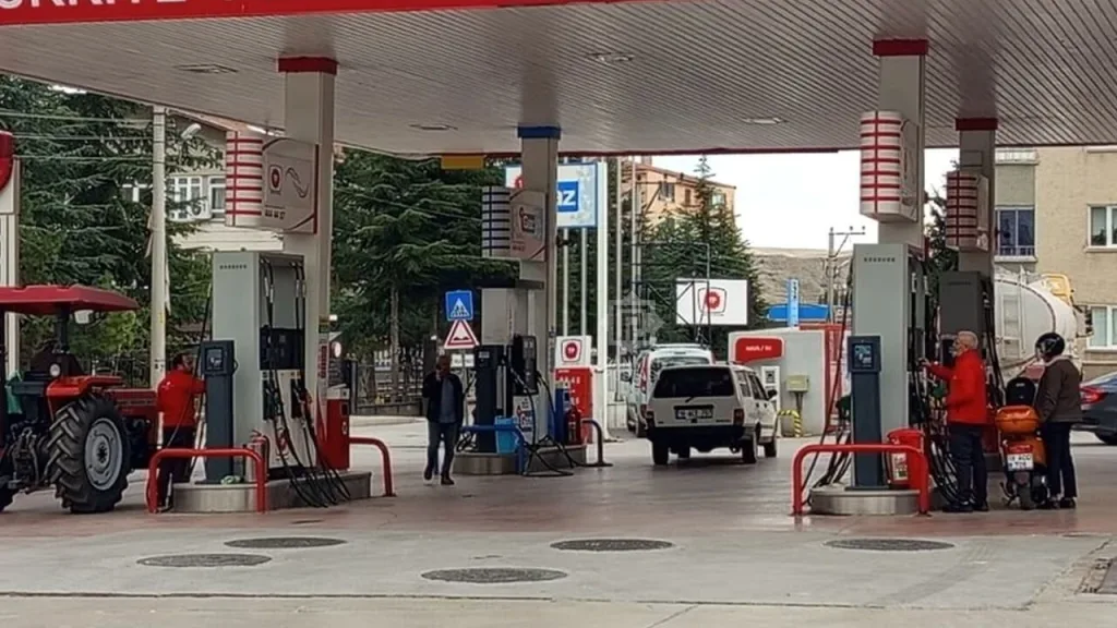1 Ekim'de akaryakıt tabelası değişti, Çankırı'da motorin 98 TL'yi aştı