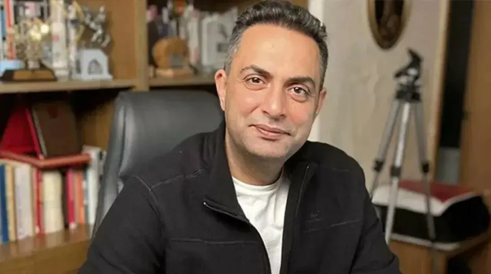 Ayağında kelepçeyle ev hapsinde tutulan Murat Ağırel sabah saatlerinde gözaltına alındı