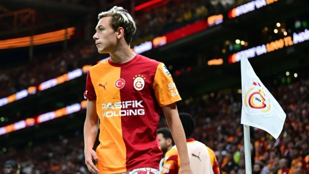 Batrakov'dan Galatasaray tribünleri için çarpıcı sözler