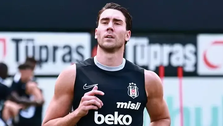 Beşiktaş'ta Vlahovic takımdan ayrı çalıştı