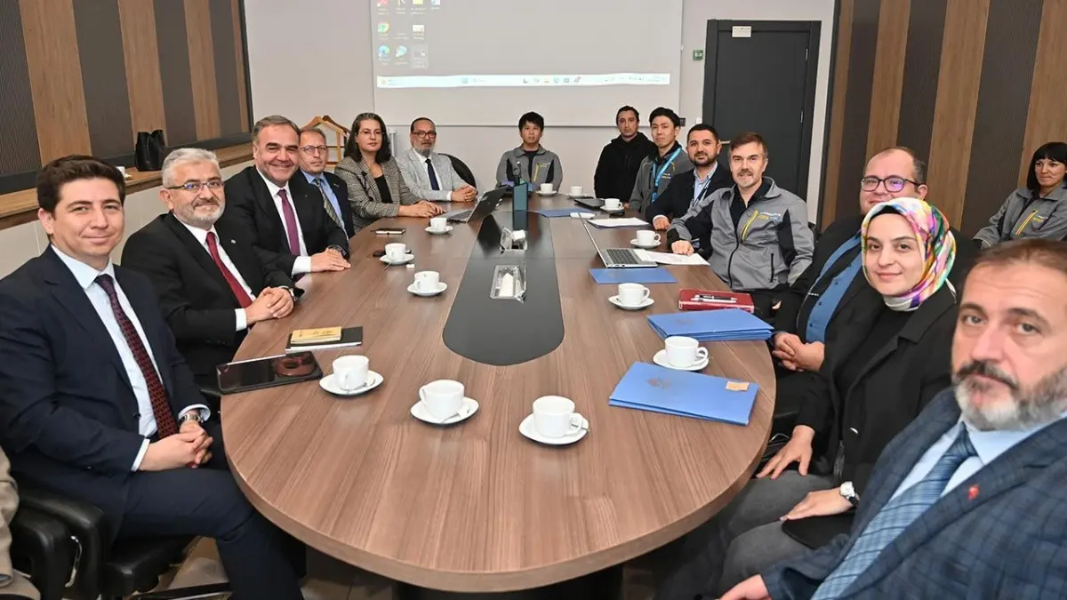 ÇAKÜ Rektörü Karataş ve beraberindeki heyet Çankırı'daki iki dev fabrikayı ziyaret etti