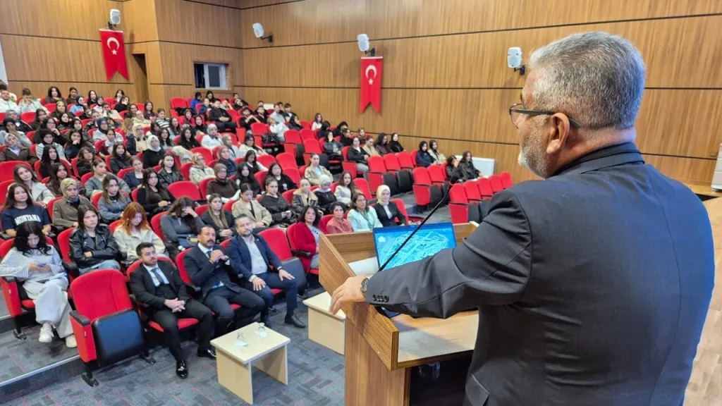 ÇAKÜ'de bağımlılıkla mücadele komisyonu çalışmalarına başladı