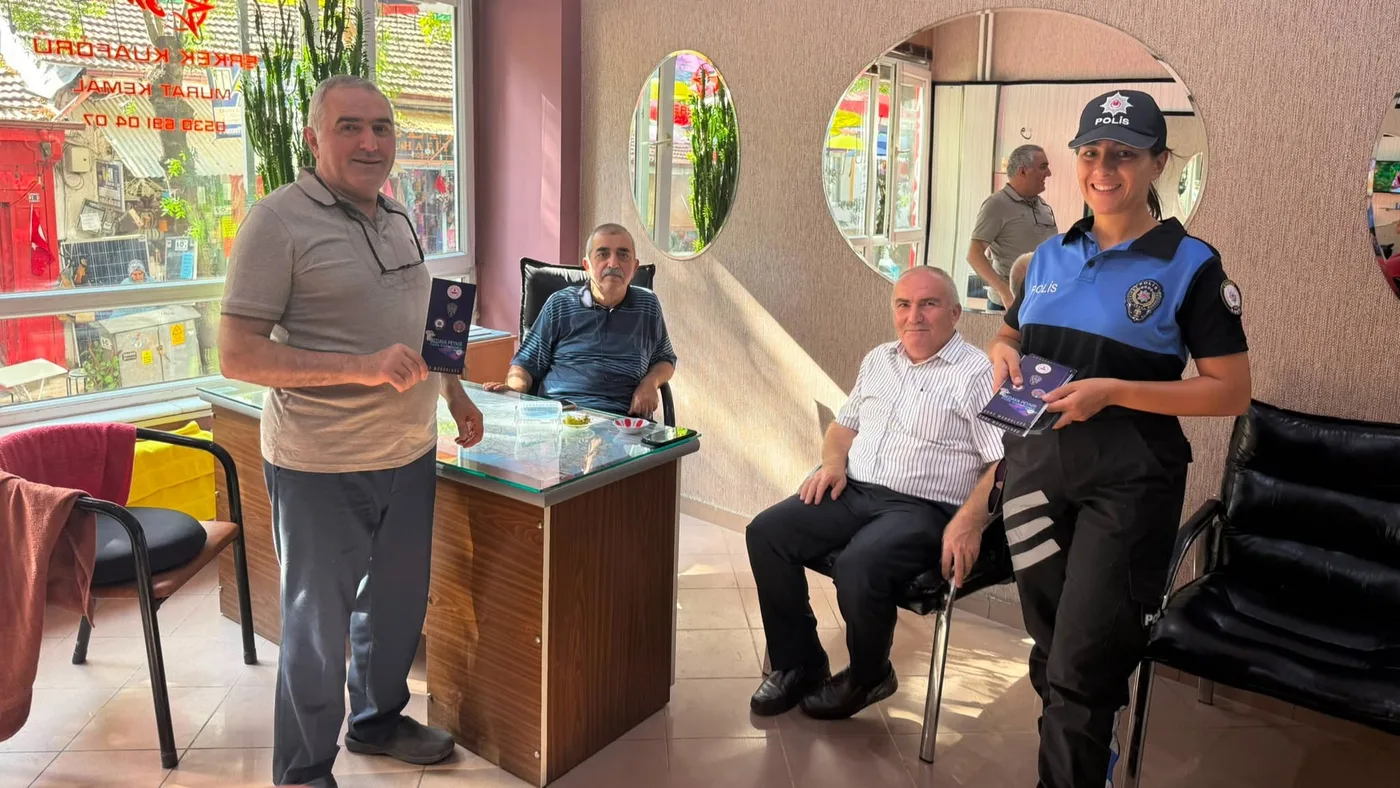 Çankırı Emniyeti çarşı esnafını sahte para ve telefon dolandırıcılığına karşı uyardı