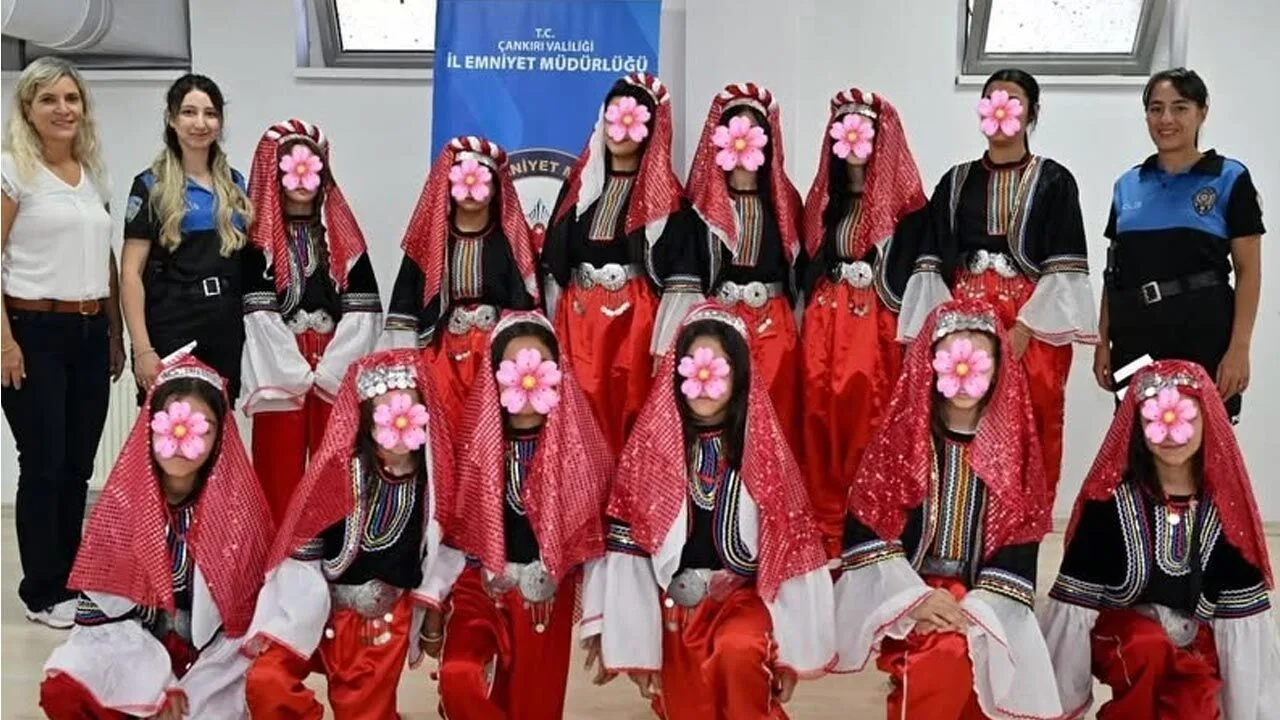 Çankırı polisinden minik folklorculara büyük sürpriz