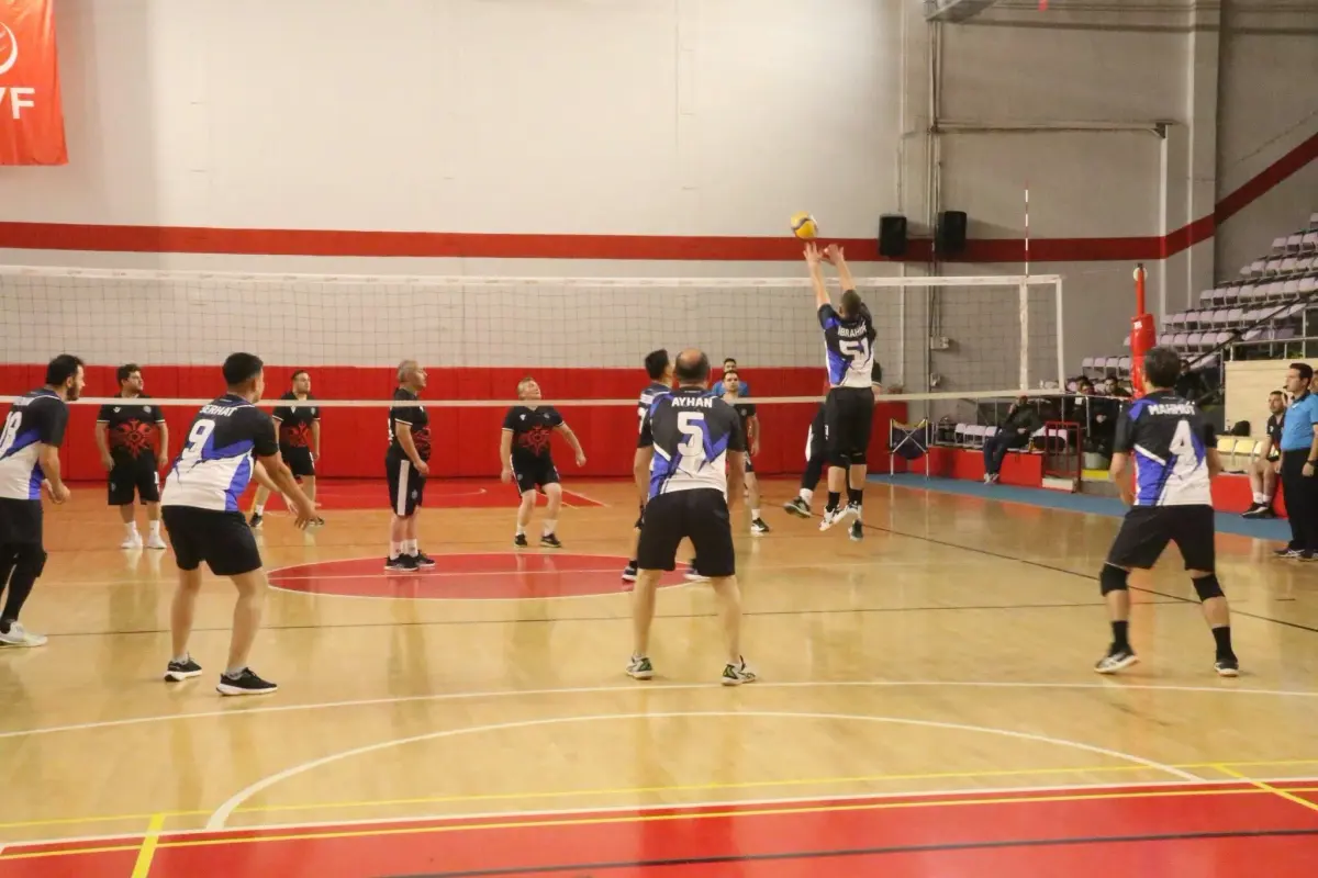 Çankırı'da kamu kurumları voleybol turnuvasında buluştu