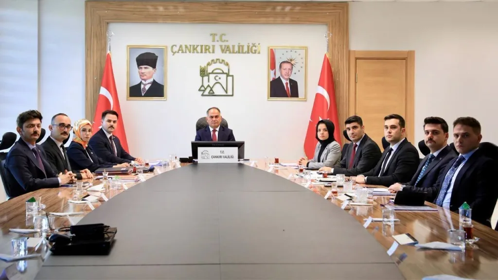 Çankırı'da kaymakamlar toplantısında gündem sosyal yardımlar oldu