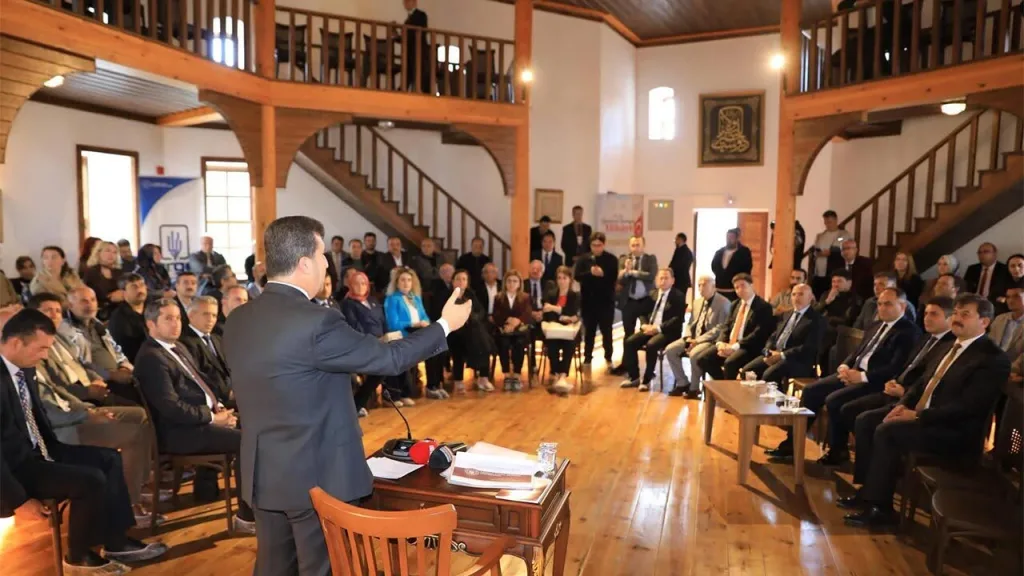 Çankırı'da okul yöneticileri eğitim liderliğini konuştu