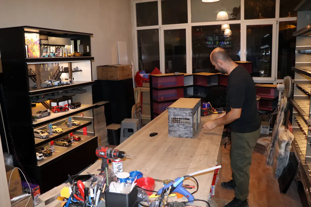 Çankırılı elektrik mühendisi model araçlar için üç boyutlu sahneler üretiyor