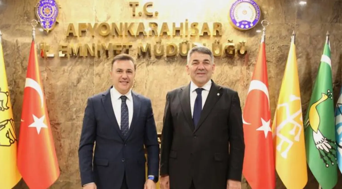 Afyonkarahisar İl Emniyet Müdürlüğündeki hayırlı olsun ziyaretinden bir kare