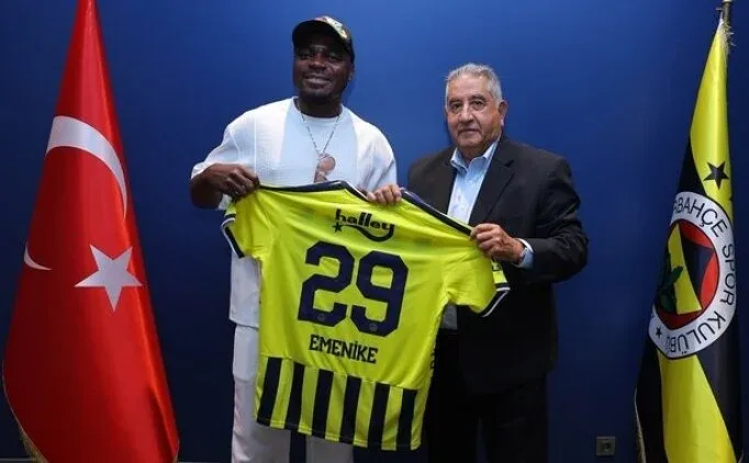 Emenike'den Fenerbahçe'ye şampiyonluk mesajı