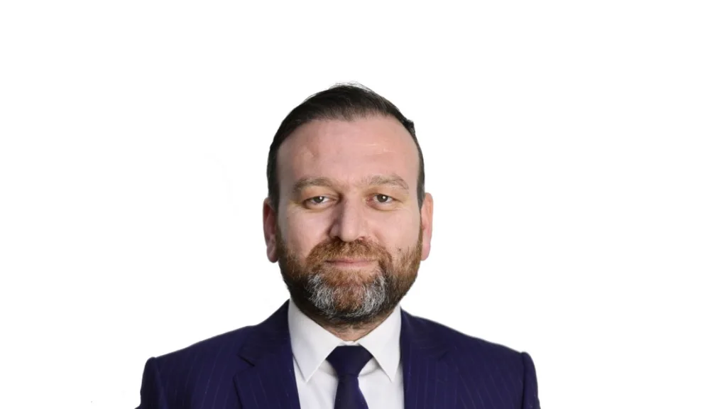 Faik Özcan