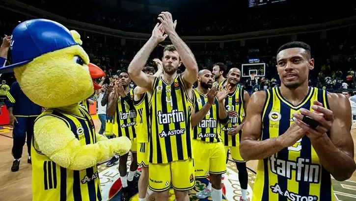 Fenerbahçe Tarfin, Bayern Münih karşısında ilk periyotu 31-15 önde kapattı