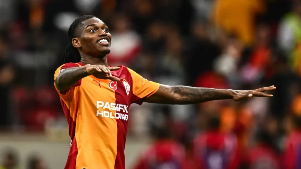 Galatasaray'da Rafael Leao forvet kararı