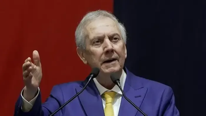 Galatasaray'dan Fenerbahçe'ye lise ve ada göndermesi