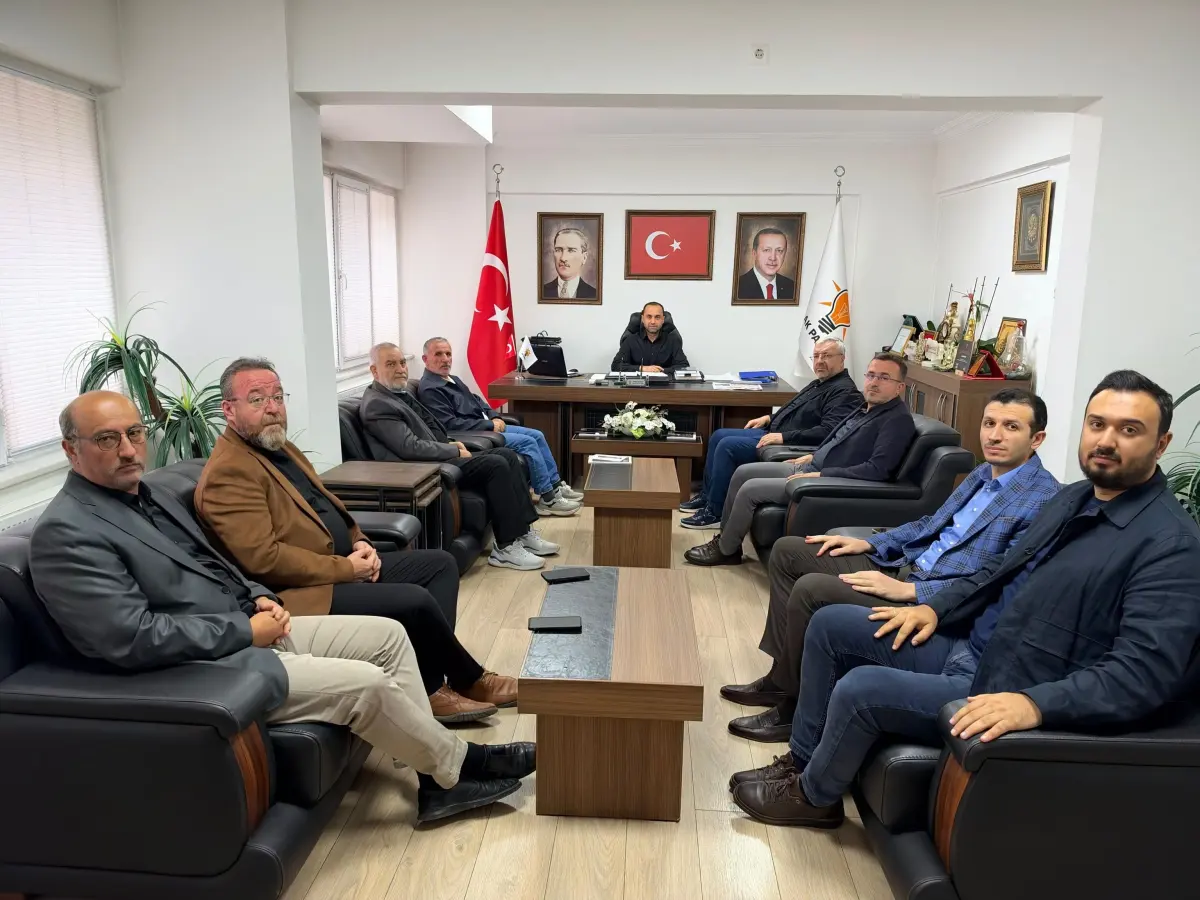 AK Parti İl Başkanı Koray Erdoğan yeni kurulan İnsani Değerler Platformunu ağırladı