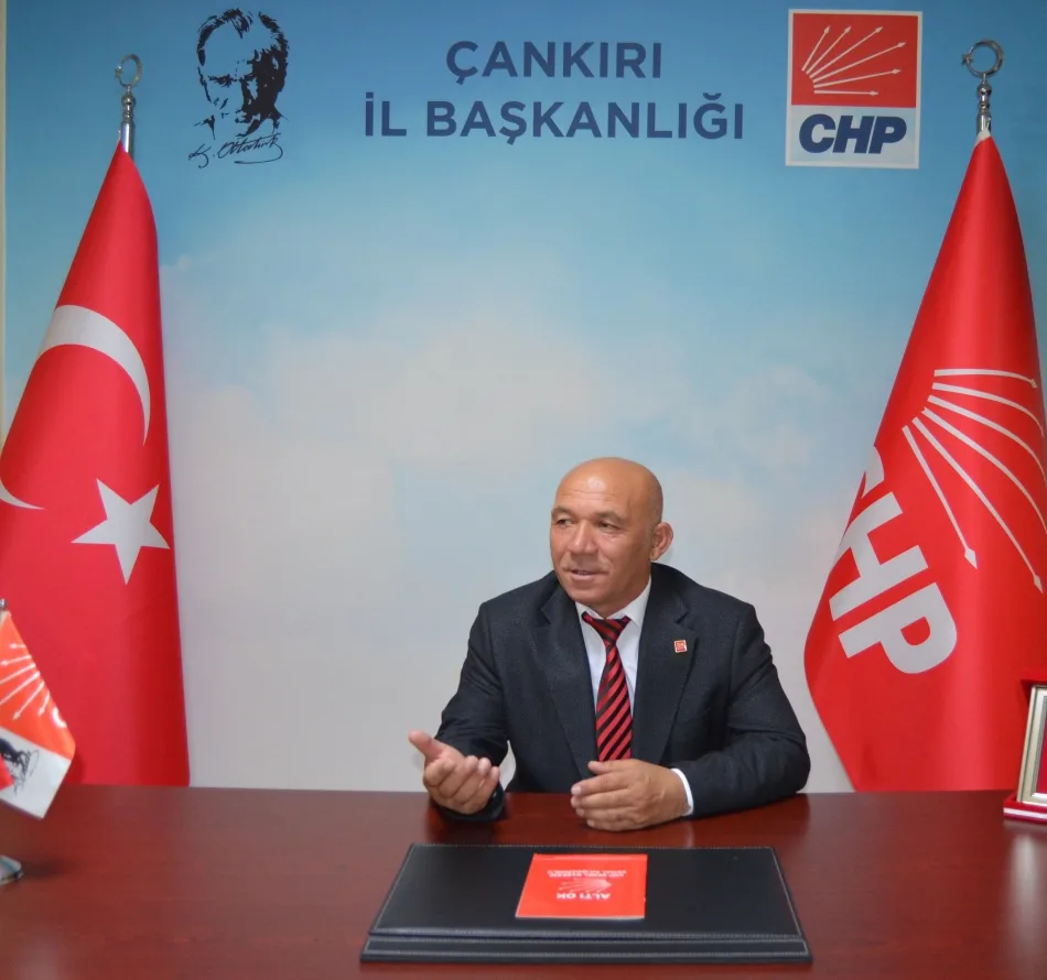 CHP Çankırı İl Başkanı Kamil Akdoğan parti binasında