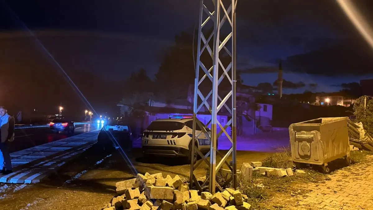 Kastamonu'da yolcu otobüsü yayaya çarptı 32 yaşındaki Şeref Günaçık hayatını kaybetti