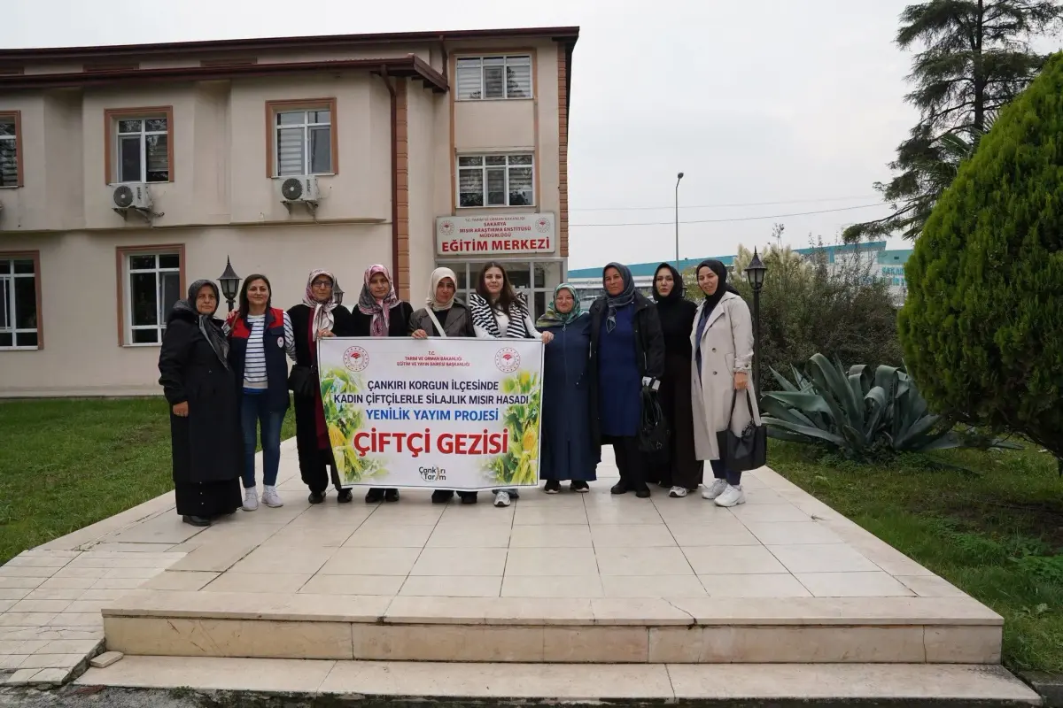 Korgunlu kadın çiftçiler Sakarya'da mısır yetiştiriciliği tekniklerini yerinde gördü