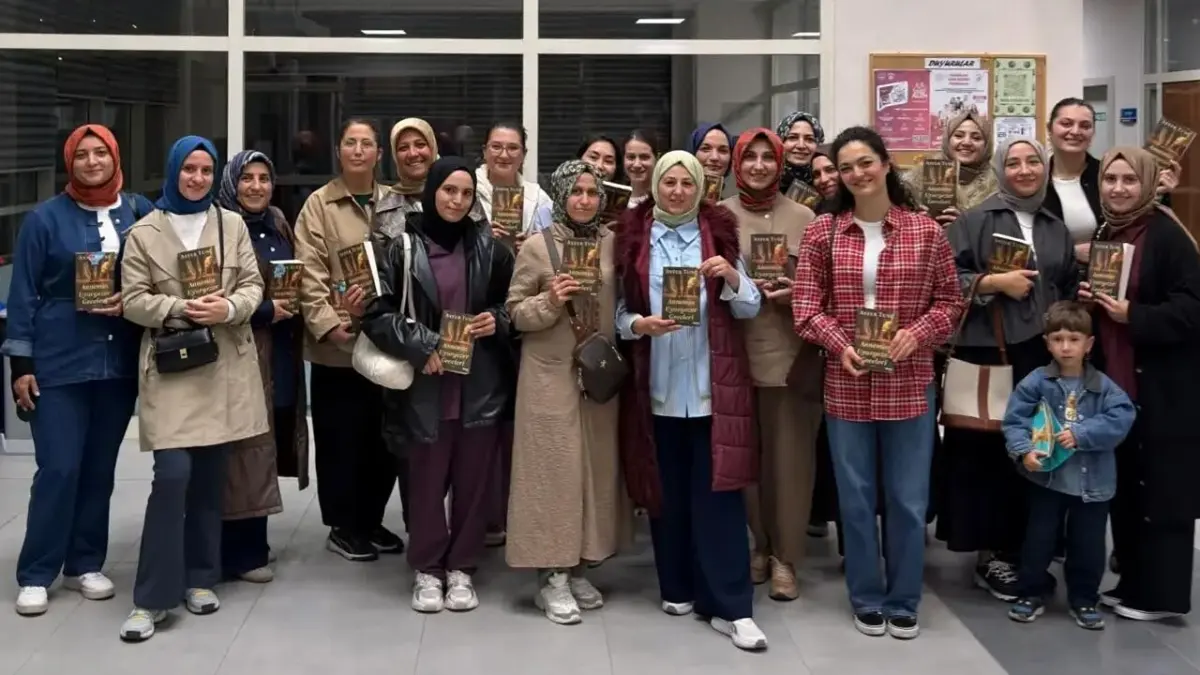 Kurşunlu'da kadınlar Ayfer Tunç'un Annemin Uyurgezer Geceleri kitabını değerlendirdi