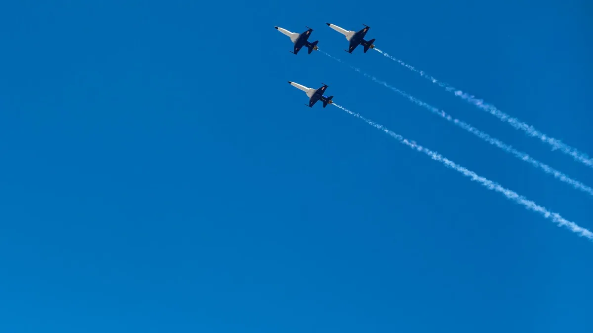NASA F-5 jet uçağının uçuş gösterisi
