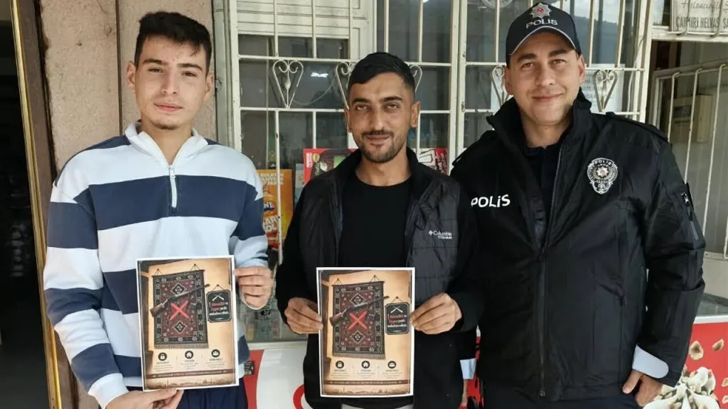Orta'da av tüfekleri için duvara asmayın uyarısı