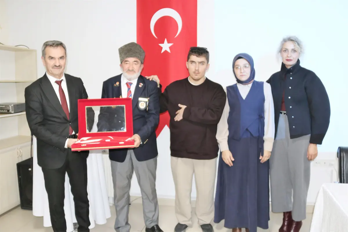 Sabiha Anne Kız Öğrenci Yurdu öğrencileri şehit yakınları ve gazileri dinledi