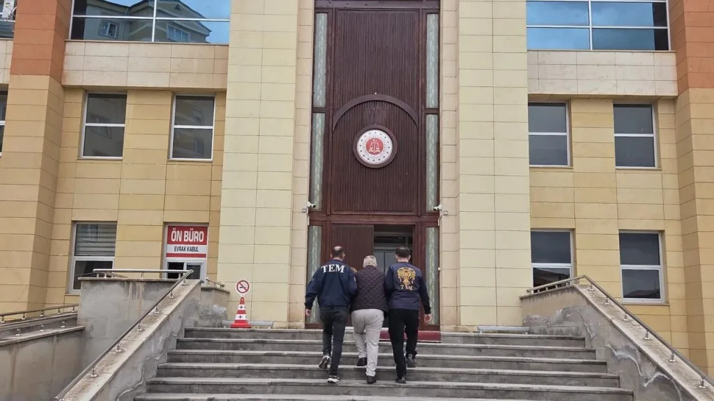 Şarkışla'da 19 yıl 9 ay hapis cezası bulunan firari hükümlü yakalandı