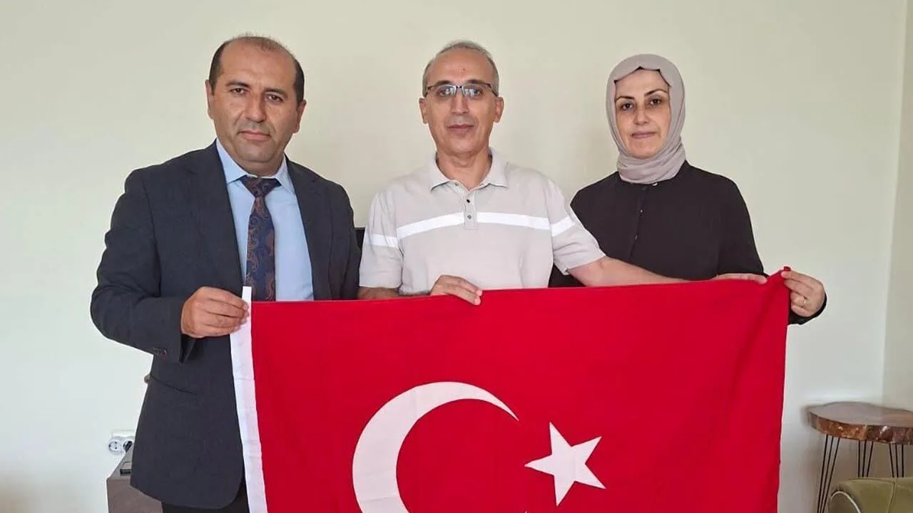 Şehit öğretmen Müslüm Teke şehadetinin yıl dönümünde duygu dolu ziyaretle anıldı