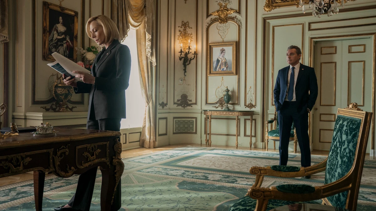 The Diplomat 4. sezonda ABD Başkanı Grace Penn (Allison Janney) ve Başkan Yardımcısı Hal Wyler (Rufus Sewell)