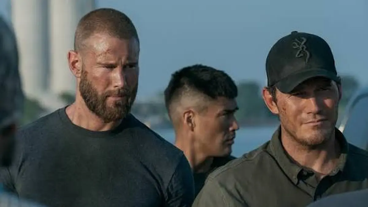 Tom Hopper Raife Hastings, Chris Pratt James Reece rolünde, The Terminal List 2. sezon