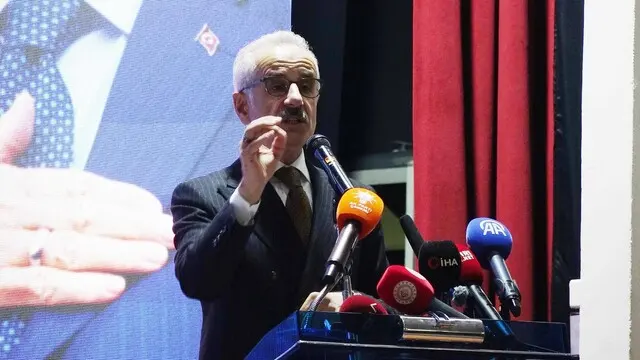 Uraloğlu Çankırı'da 355 milyar dolarlık ulaştırma yatırımını anlattı