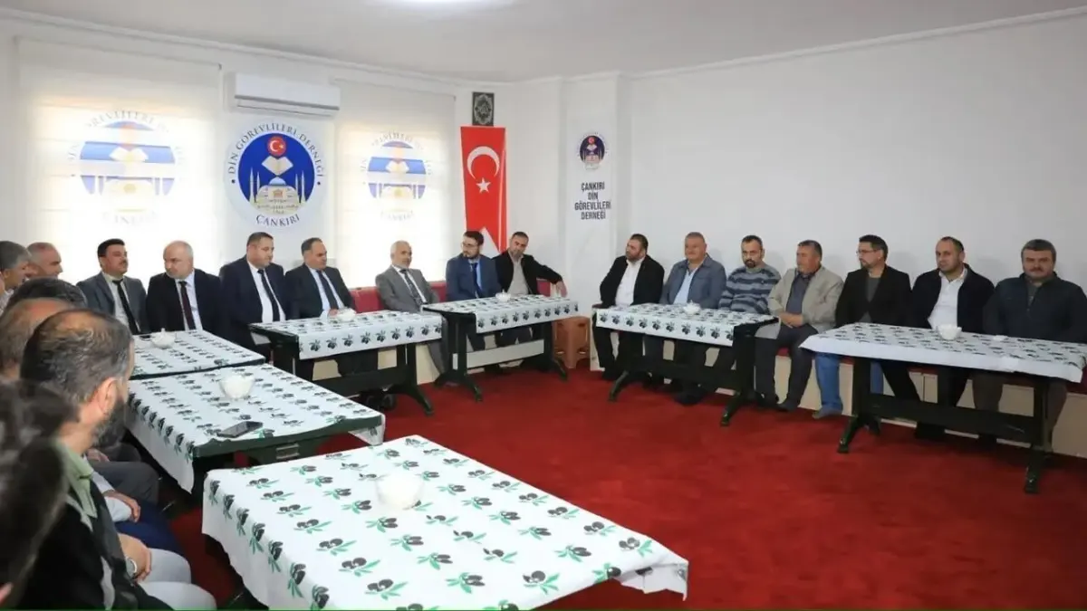 Vali Çakırtaş din görevlileriyle bir araya geldi